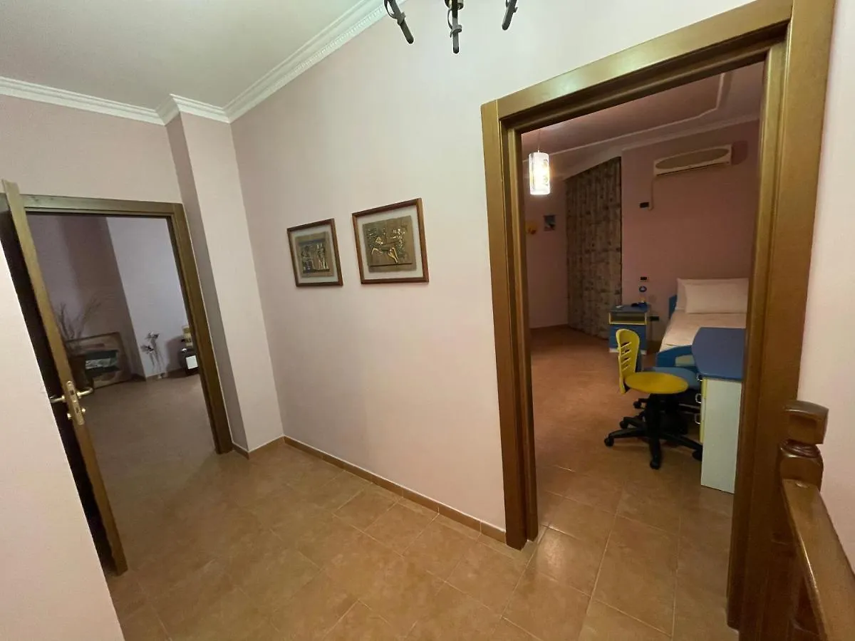 Mak Apartments Tirana 0*,